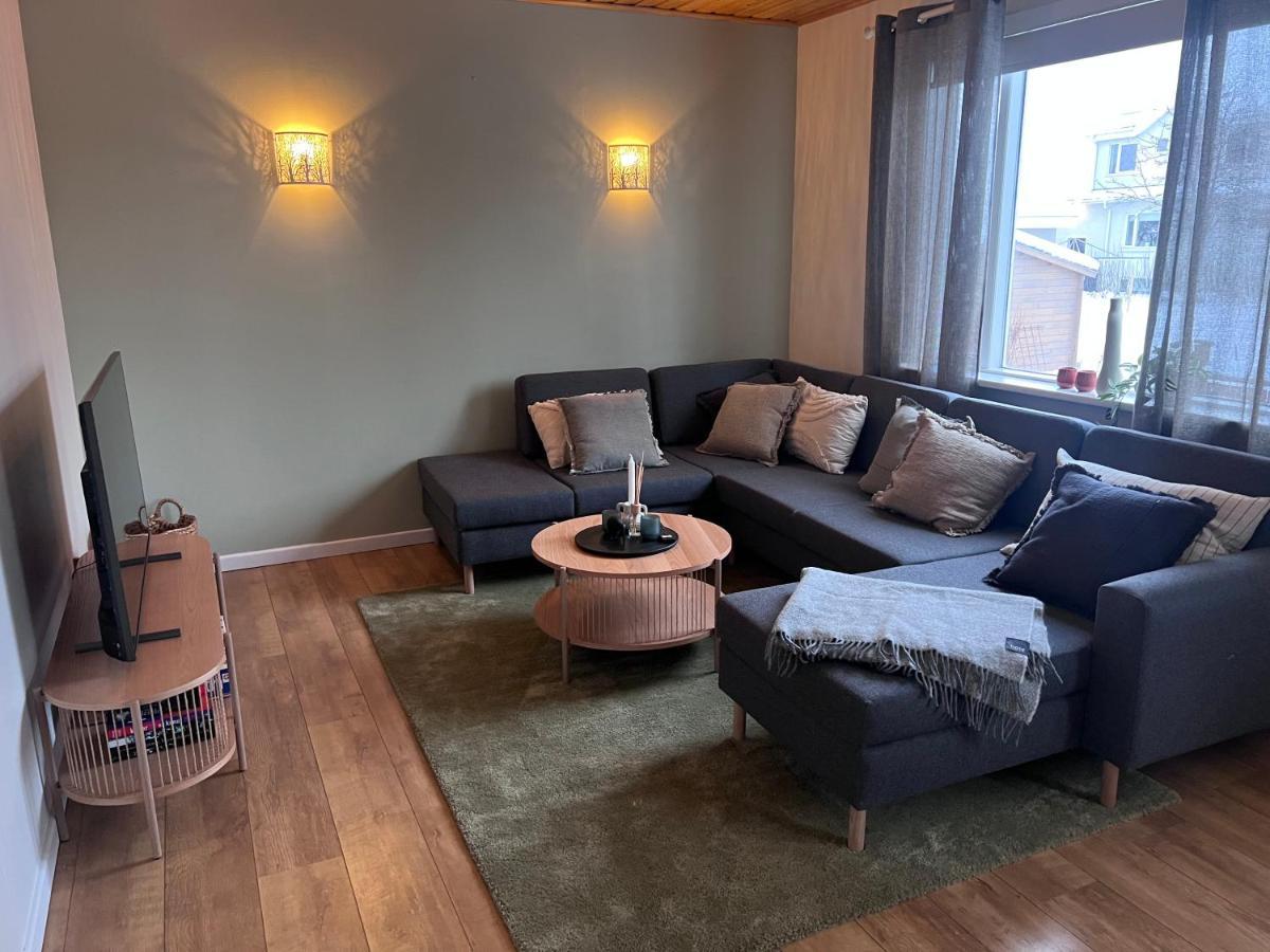 Akureyri Apartments Bagian luar foto