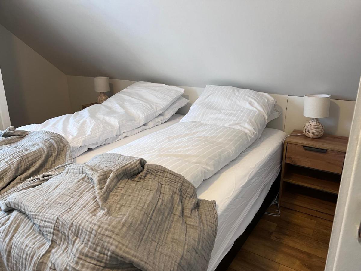Akureyri Apartments Bagian luar foto