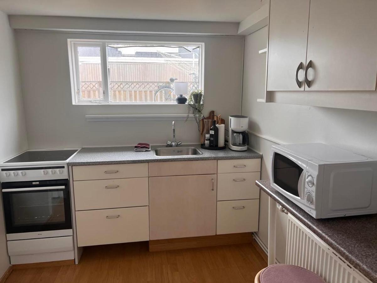 Akureyri Apartments Bagian luar foto