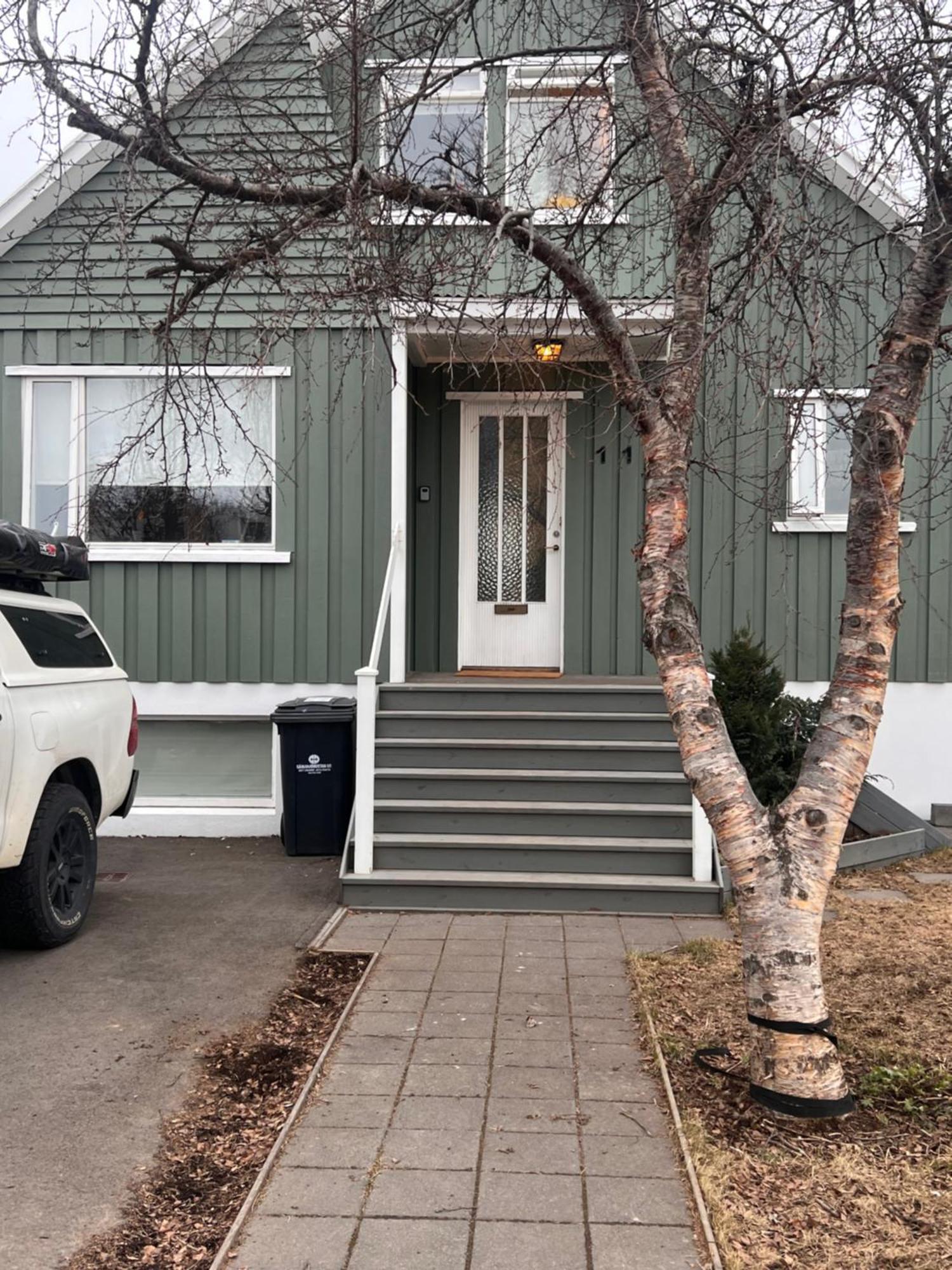 Akureyri Apartments Bagian luar foto
